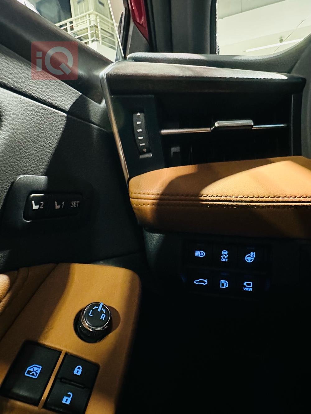 تويوتا أفالون